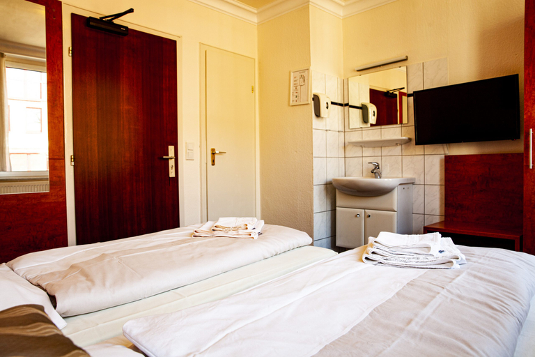 Bedroom, Altstadt Hotel Rheinblick, Düsseldorf