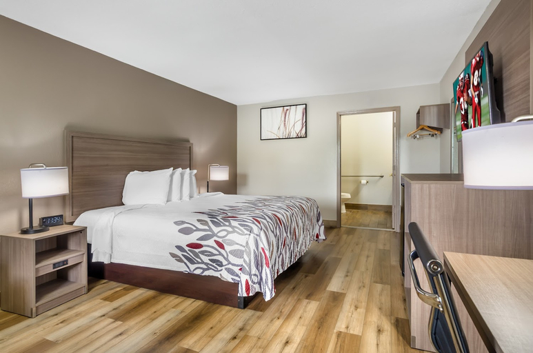 Bedroom 3, Red Roof Inn Staunton, Staunton