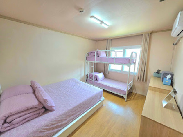 Bedroom, Happy Garden Guesthouse, Jung