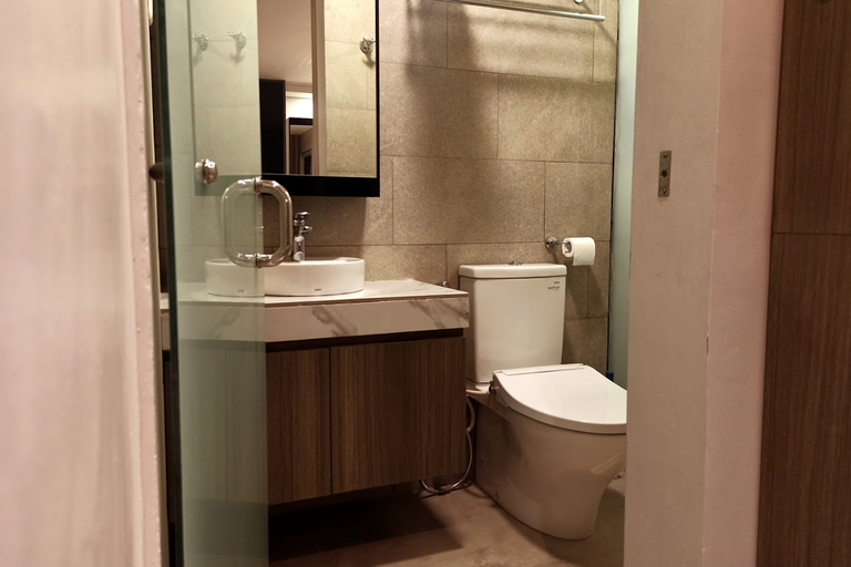 Bathroom, Bulungan Home, Jakarta Selatan