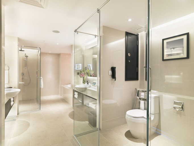 Bathroom, Sama-Sama Hotel Kuala Lumpur International Airport, Sepang