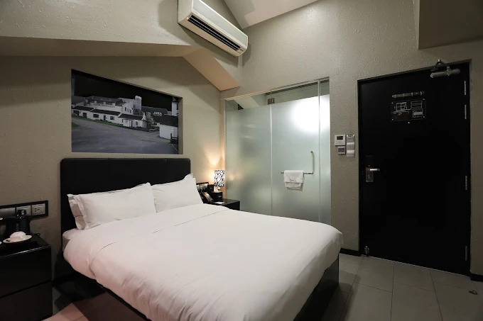 Others 3, Terra Hotel, Singapore