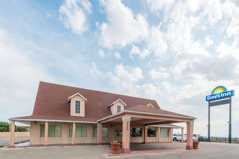 Exterior & Views 2, Days Inn by Wyndham Fort Worth West, Tarrant