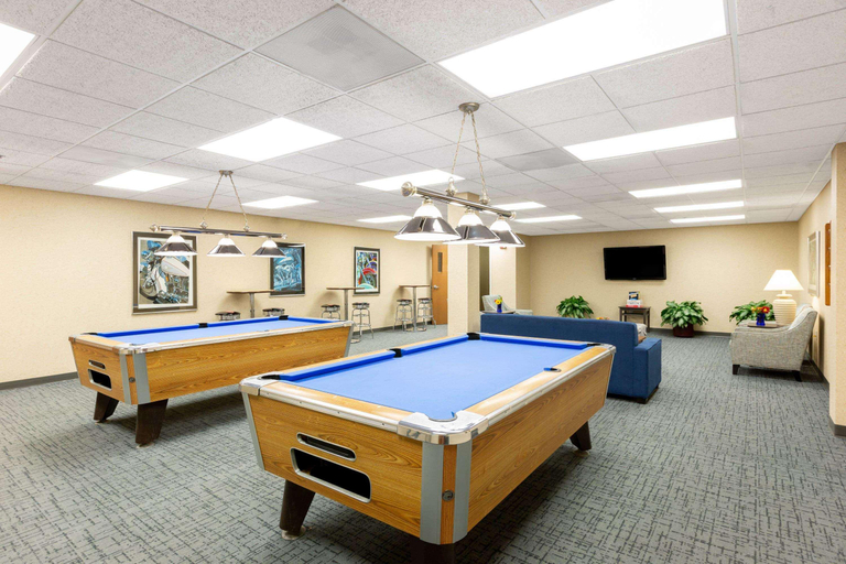 Public Area 2, Baymont by Wyndham Des Moines Airport, Polk