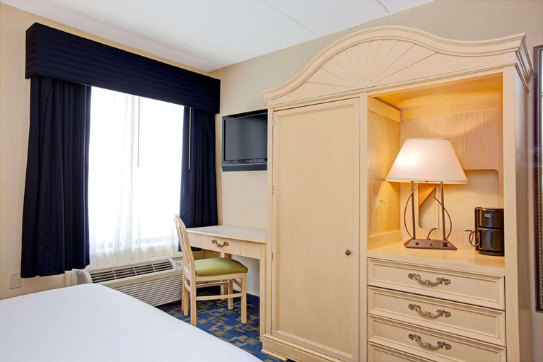 Bedroom 3, Windsor Hotel, Mercer