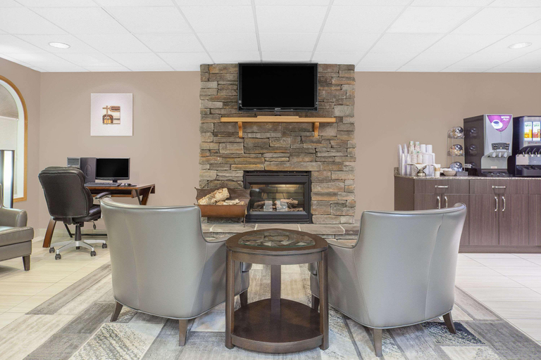 Public Area 2, Super 8 by Wyndham Athabasca, Division No. 13