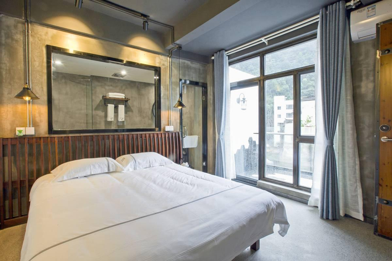 Exterior & Views 2, zero five one seven inn, Huangshan