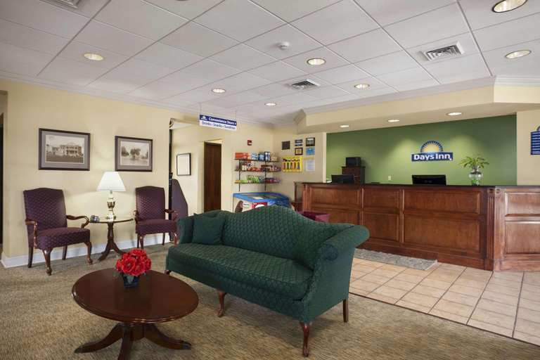 Public Area 2, Days Inn by Wyndham Frederick, Frederick