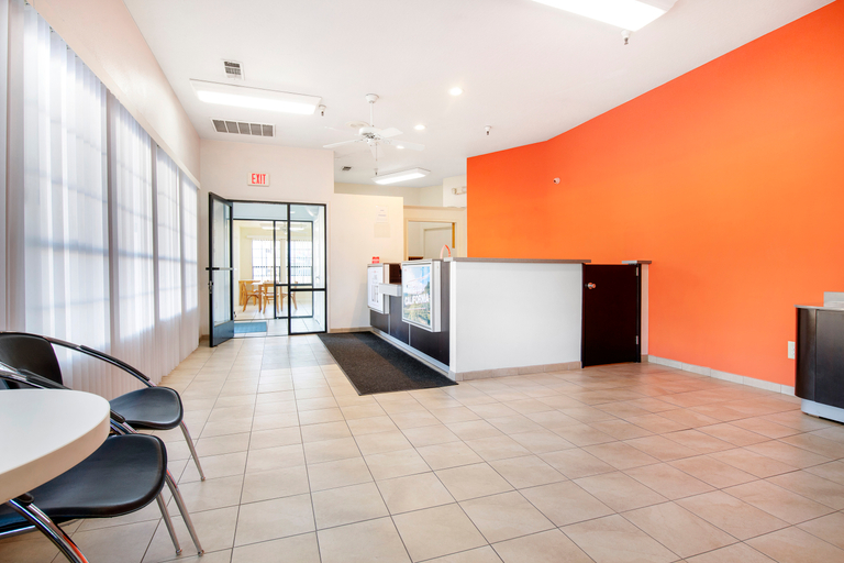 Public Area 2, Super 8 by Wyndham Dunnigan, Yolo