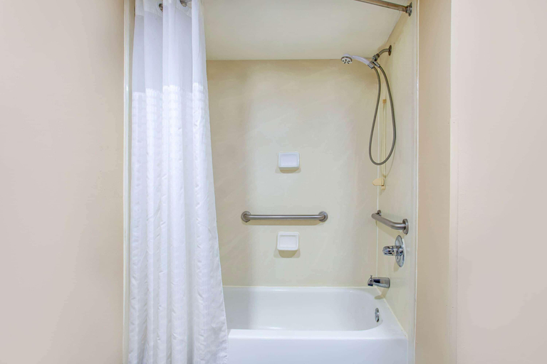 Bathroom 4, Baymont By Wyndham Mcdonough, Henry