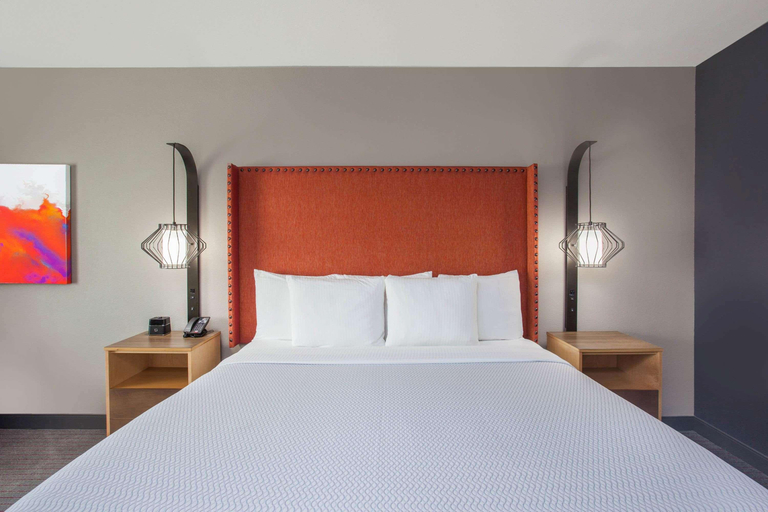 Bedroom 3, La Quinta Inn & Suites by Wyndham Madera, Madera
