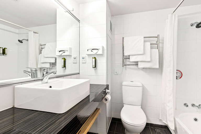 Bathroom 5, Hotel Elms Christchurch, an Ascend Collection Hotel, Christchurch