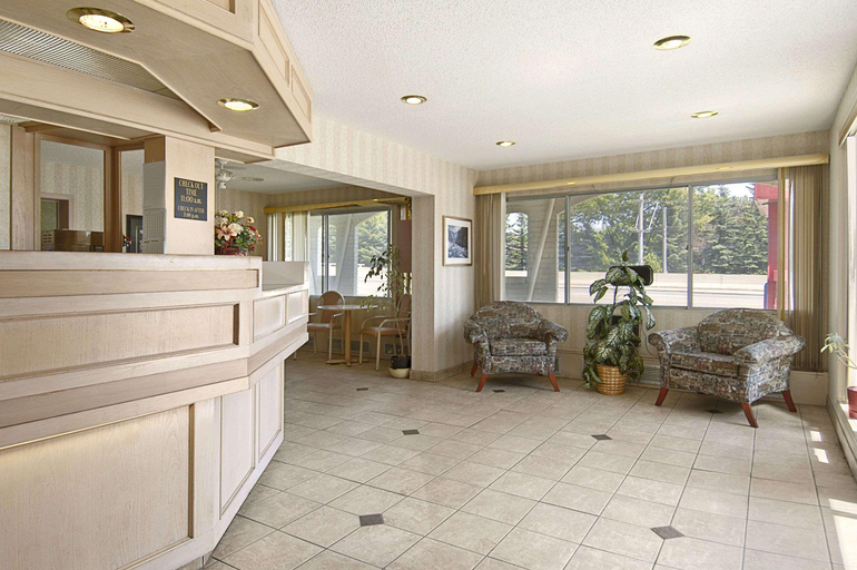 Public Area 2, Metro Inn Calgary, Division No. 6
