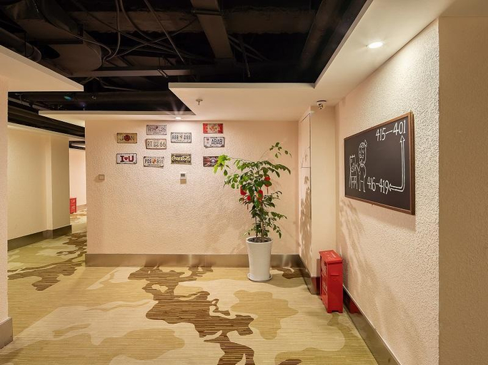 Public Area, James Joyce Coffetel (Chengdu Kuanzhai Alley), Chengdu