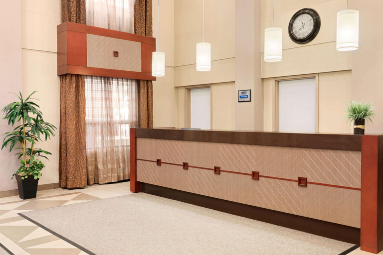 Public Area 3, Travelodge by Wyndham Oshawa Whitby, Durham