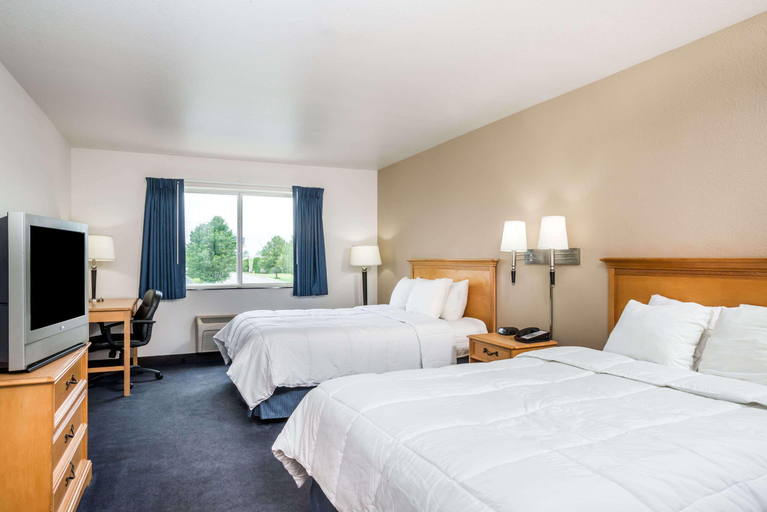 Bedroom 3, Baymont by Wyndham Indianapolis Northeast, Marion