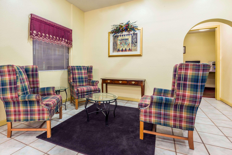 Public Area 2, Days Inn by Wyndham Troy, Pike