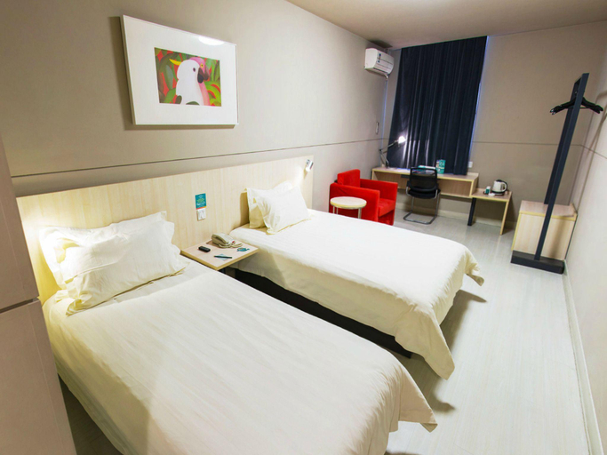 Bedroom 5, Jinjiang Inns Hongqiao Hub West Tianshan Road, Shanghai