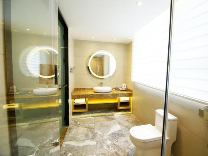 Bathroom 4, Lavande Hotel Jiangmen Yingbin Avenue Branch, Jiangmen