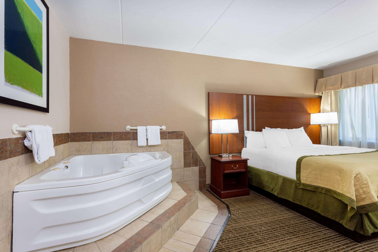 Bedroom 4, Baymont by Wyndham Elkhart, Elkhart