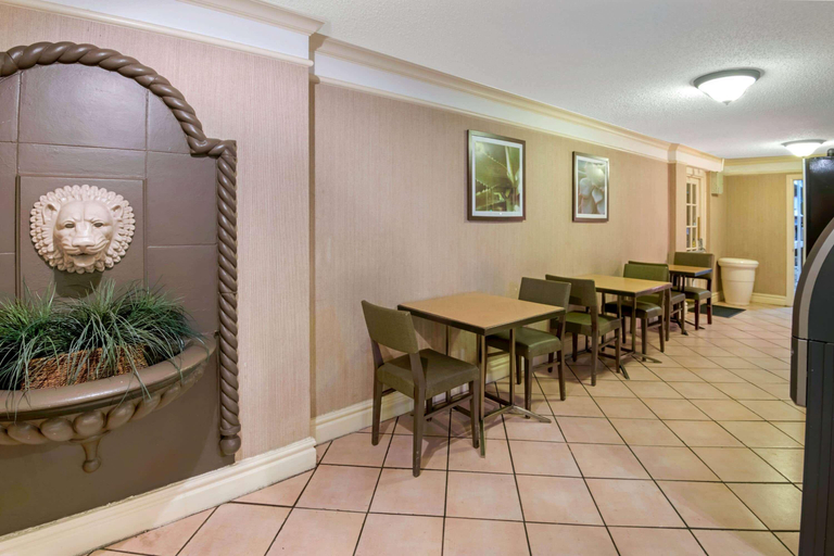Public Area 2, La Quinta Inn by Wyndham San Antonio Market Square, Bexar