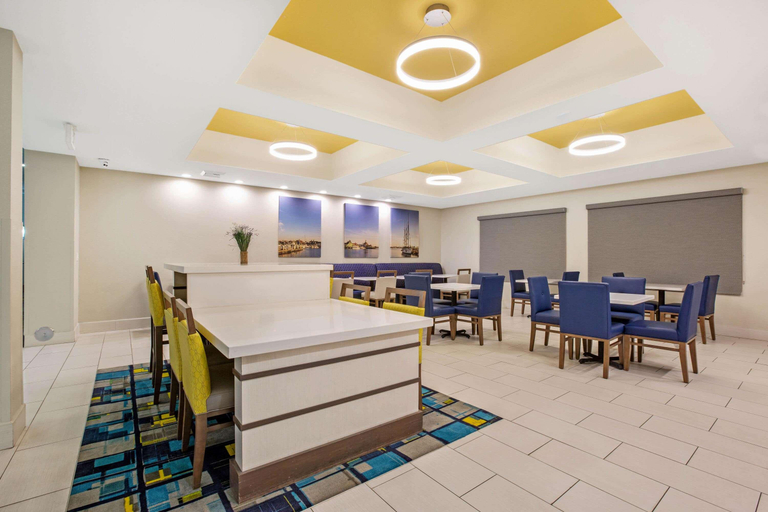 Public Area 2, La Quinta Inn & Suites NE Long Beach Cypress, Los Angeles