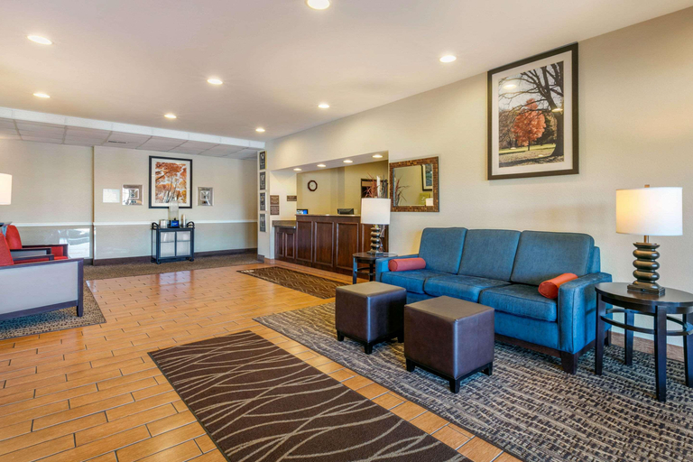 Public Area 2, Comfort Inn Us 60/63, Howell