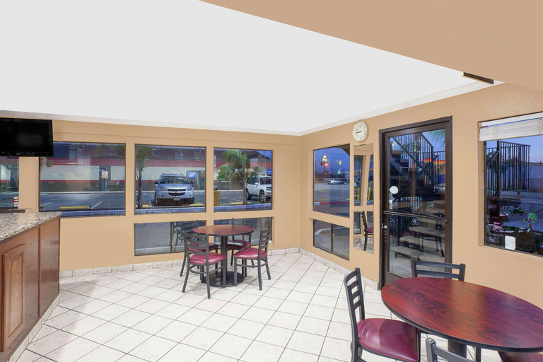 Public Area 2, Days Inn by Wyndham Lost Hills, Kern