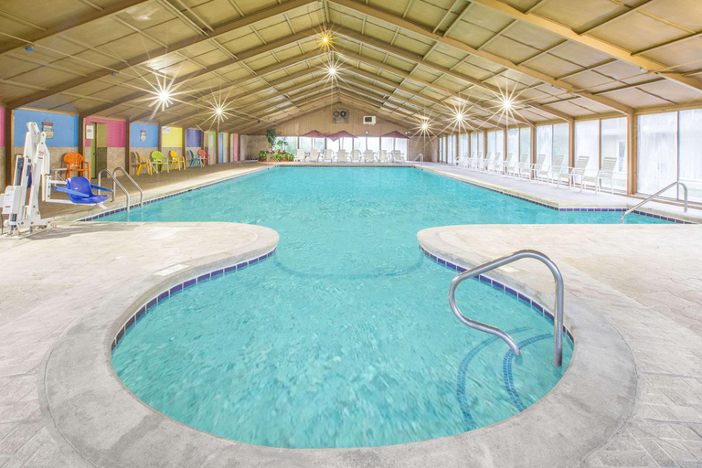 Sport & Beauty, Days Inn by Wyndham Toledo, Lucas