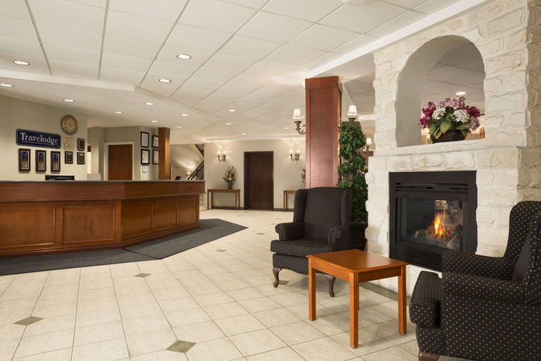 Public Area 2, Travelodge by Wyndham Strathmore, Division No. 5
