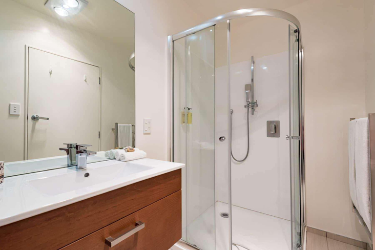 Bathroom 4, Ramada Resort by Wyndham Reia Taipa Beach, Far North