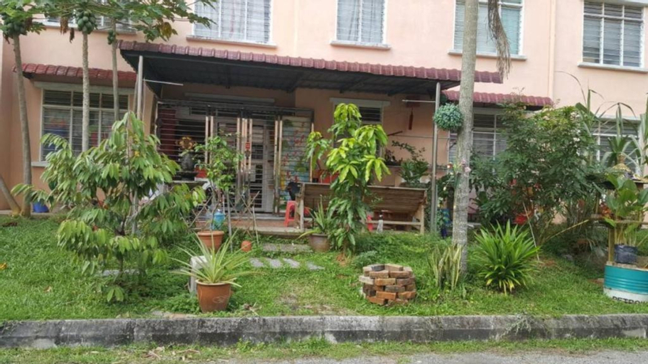 Exterior & Views 2, Genting Bukit Tinggi Homestay, Bentong