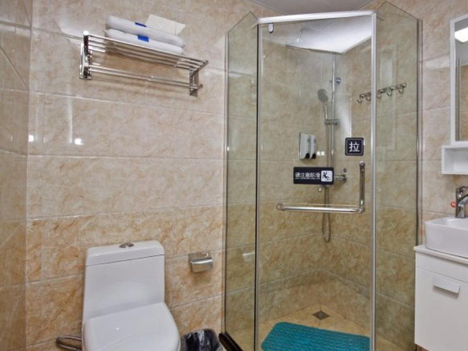 Bathroom 4, 7 Days Inn Hefei Railway Metro Station, Hefei