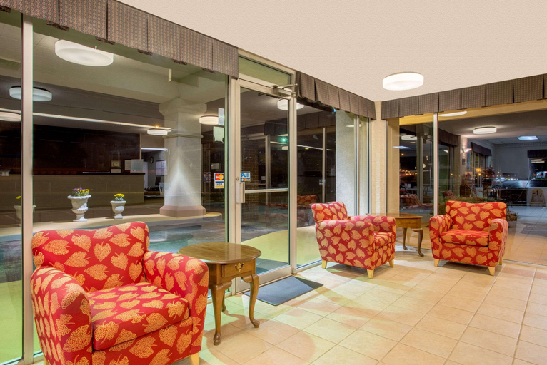 Public Area 3, Days Inn by Wyndham Forsyth, Monroe