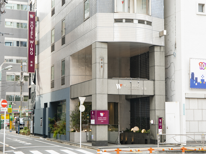 Exterior & Views 7