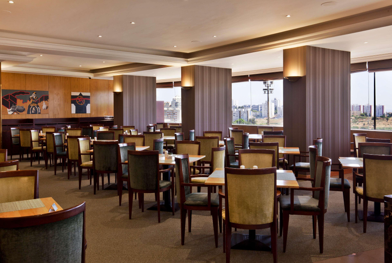 Food & Drinks 5, Ramada by Wyndham Lisbon, Lisbon