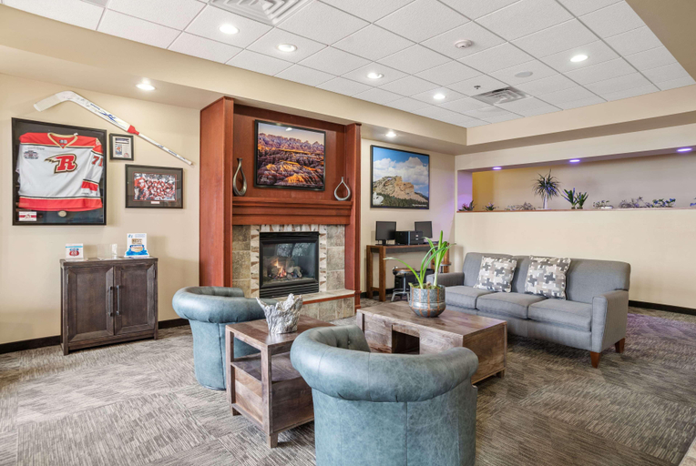 Public Area 2, Elevation Inn & Suites, Trademark Collection by Wyndham, Pennington