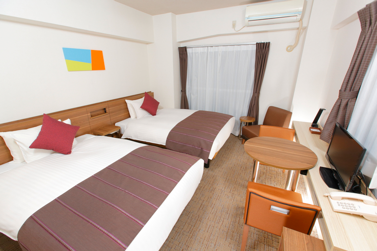 Bedroom 13