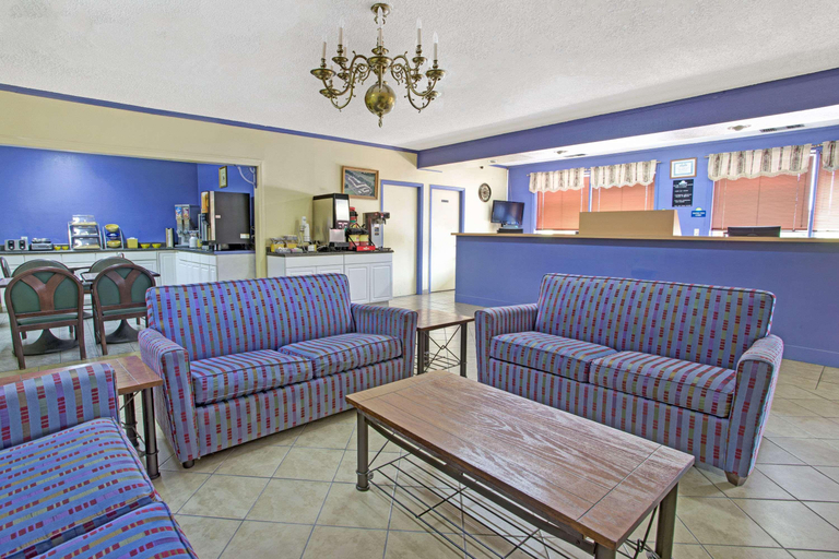 Public Area 2, Days Inn by Wyndham Benson, Johnston