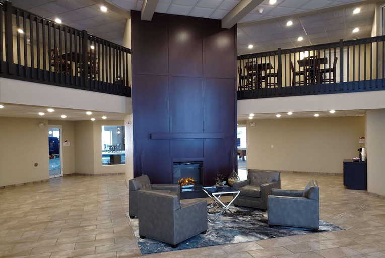 Public Area 3, Cobblestone Suites – Oshkosh, Winnebago