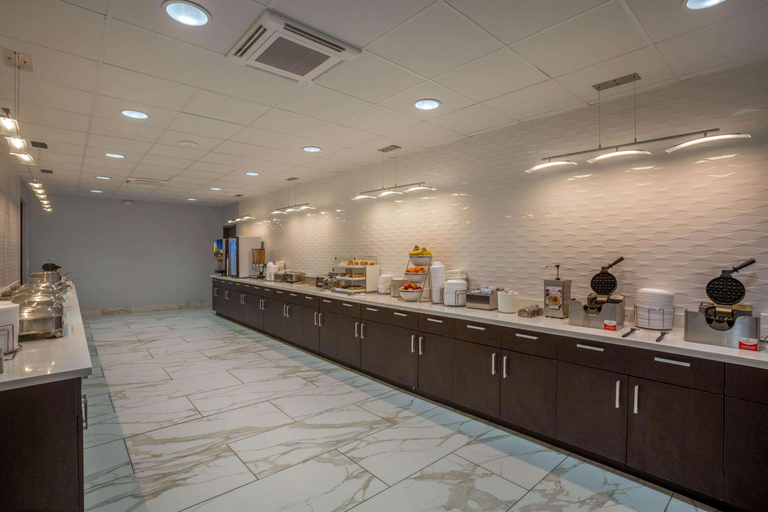 Public Area 2, La Quinta Inn & Suites by Wyndham Branson, Taney