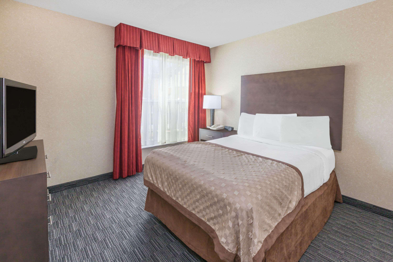 Bedroom 5, Hawthorn Suites By Wyndham Detroit Warren, Macomb