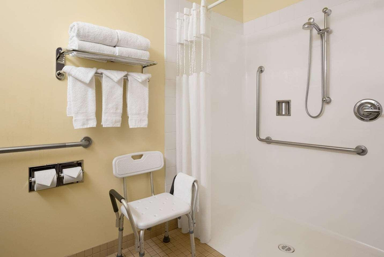 Bathroom 4, Ramada Limited Golden, Columbia-Shuswap