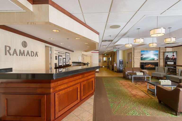 Public Area, Ramada by Wyndham Niagara Falls by the River, Niagara