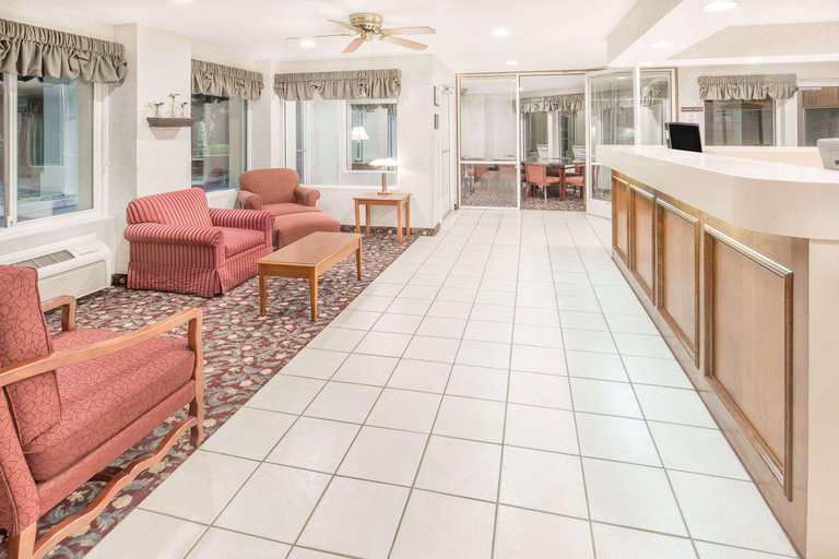 Public Area 3, Quality Inn & Suites Willows, Glenn