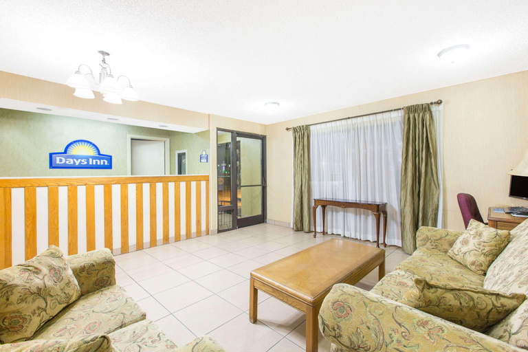 Public Area 2, Days Inn by Wyndham Ripley, Lauderdale
