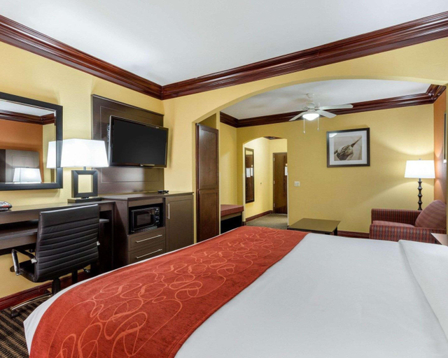 Bedroom 3, Comfort Suites Lake Jackson Clute, Brazoria