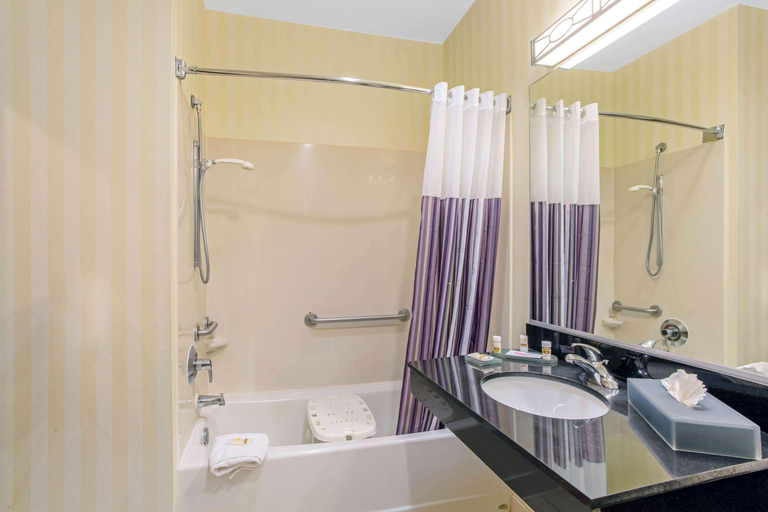 Bathroom 4, La Quinta Inn & Suites Manassas, Prince William