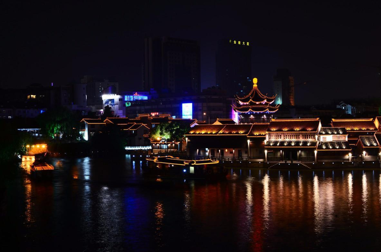 Exterior & Views 2, Lavande Hotels Suzhou Shi Road Changxu, Suzhou