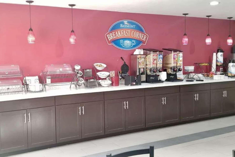 Food & Drinks 5, Baymont by Wyndham Port Arthur/Groves Area, Jefferson
